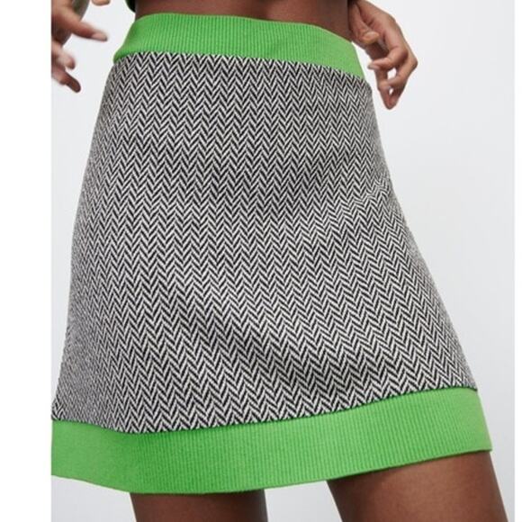 Zara Halter Crop Top + Knit Jacquard High Waisted Mini Skirt Neon Green Small - Picture 13 of 13